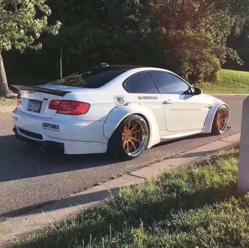 Wide Body Kit for Bmw E92 E93 16-13 M3 for Car Part Body Kit