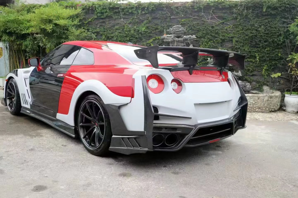 Upgrade Top Secret Style Carbon Fiber Body Kit for Nissan GTR R35 2024 Front Rear Bumper Spoiler Engine Cover Side Skirts