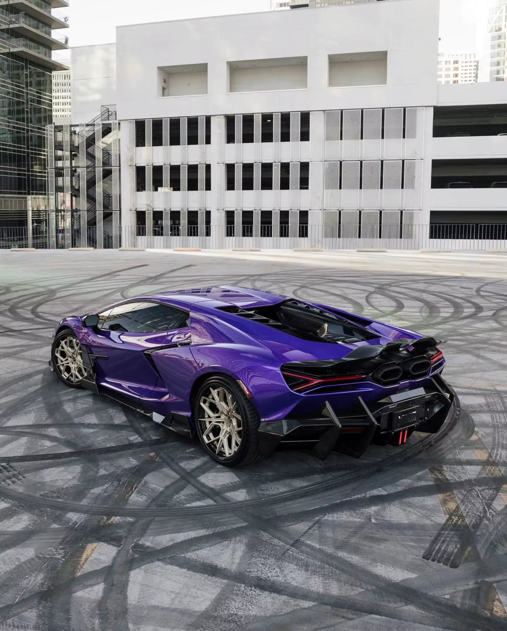 For Lamborghini Revuelto Upgrade MSY Dry Carbon Fiber Front Lip Skirt Rear Diffuser Spoiler Hood Mirror Body Kit