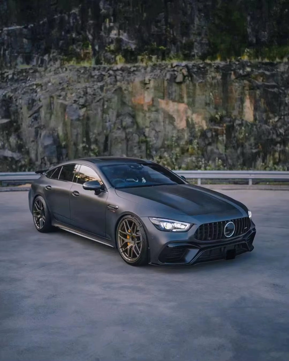 High Quality PP Material Body Kit for Mercedes-Benz Amg Gt50 Gt53 Upgrade Gt63 Amg Front and Rear Bumper Diffuser Spoiler