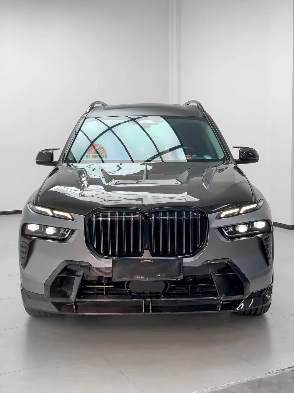 High-Quality Dry Carbon Fiber Body Kit for BMW X7 G07 Upgrade to LD Style Front Lip Side Skirt Rear Diffuser Spoiler Body Kit