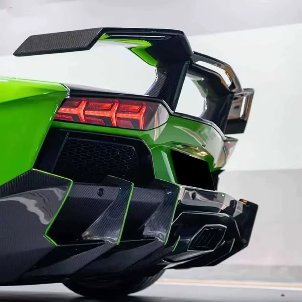 CT Style Dry Carbon Fibre Body Kit for Lamborghini Aventodor Lp700 Front Bumper Rear Bumper Side Skirt Spoiler Hood Body Kit