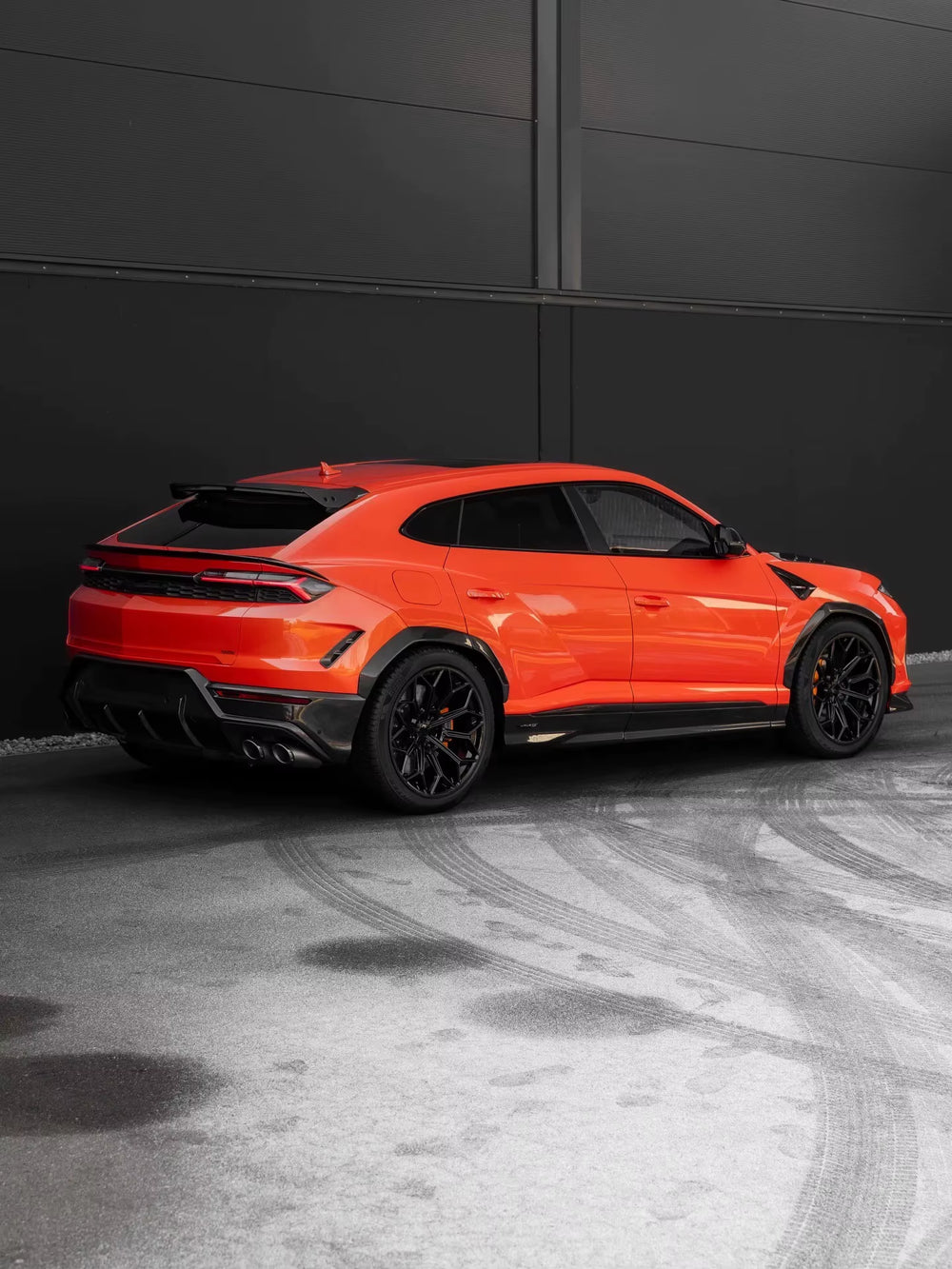 For Lamborghini Urus SE Upgrade N Style Dry Carbon Fiber Kit Front Lip Side Skirts Spoiler Rear Diffuser Wheel Arches Hood