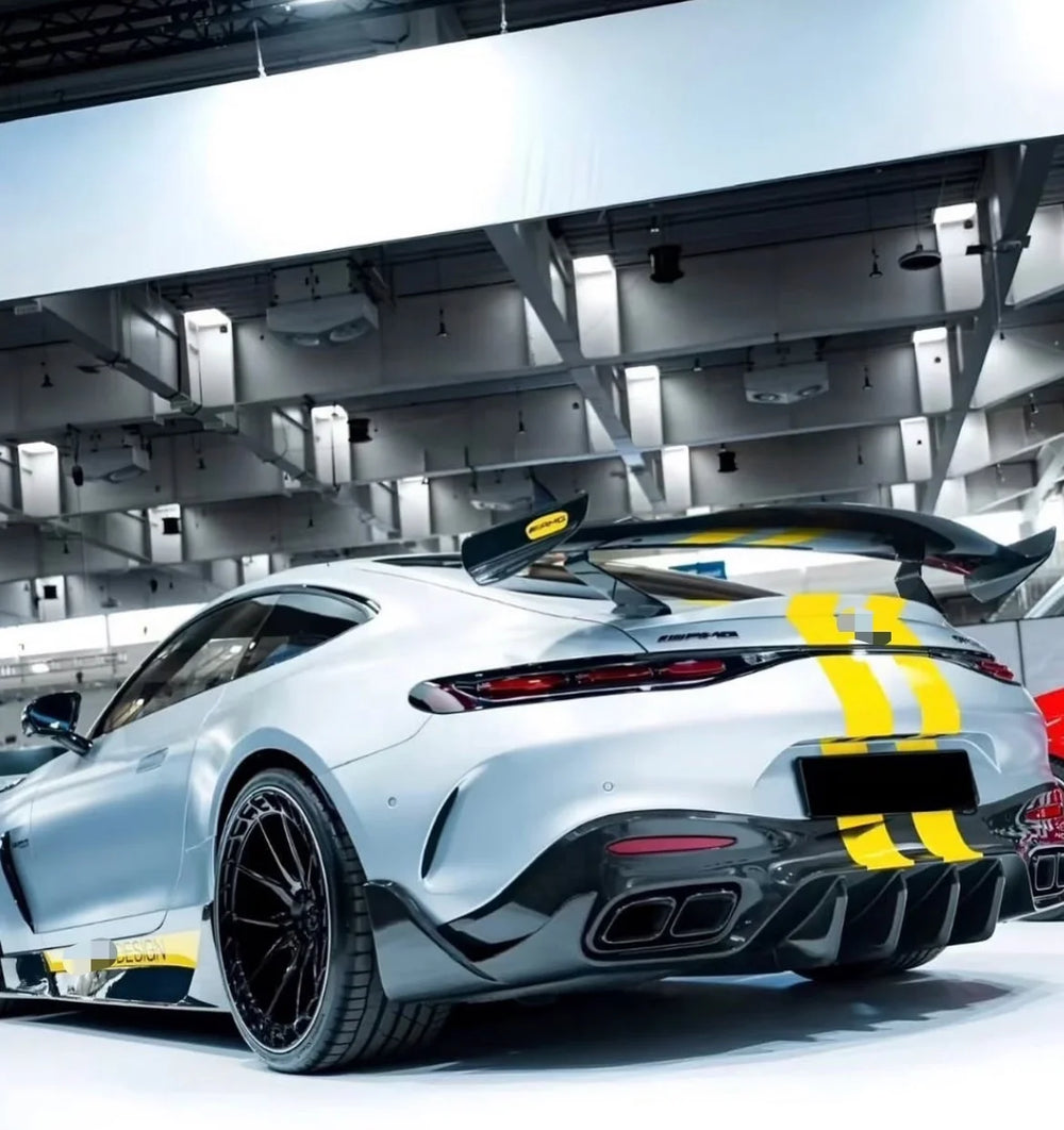 Kit de carrocería en fibra de carbono para Mercedes-AMG GT C192
