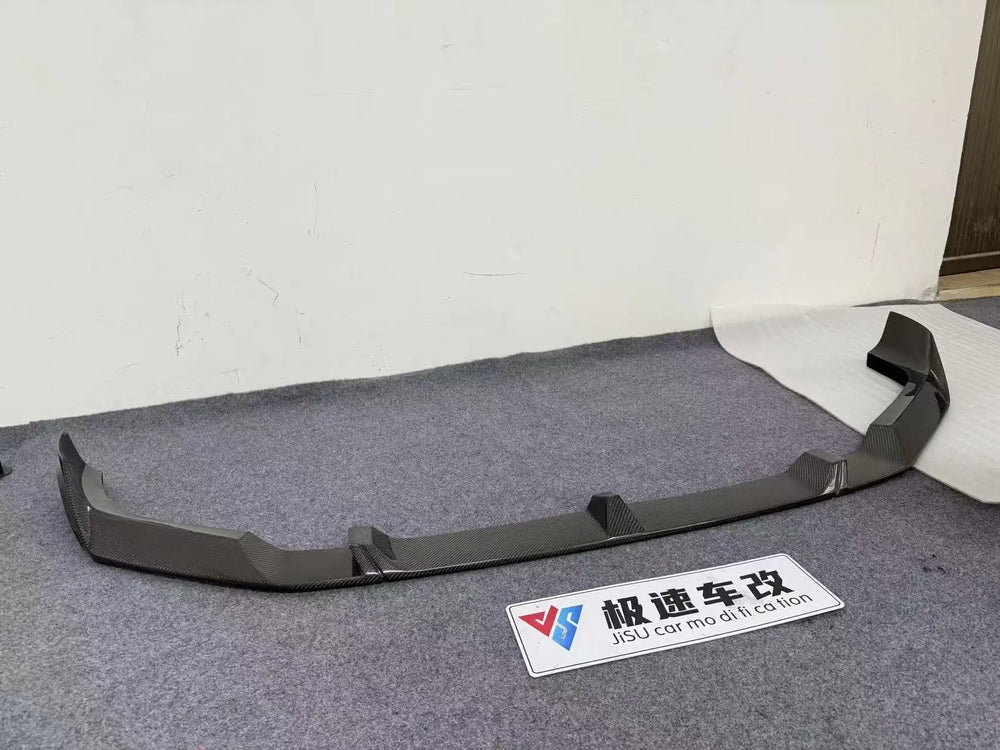 Frontlippe aus Carbon für BMW X6 M F96 2024-2025