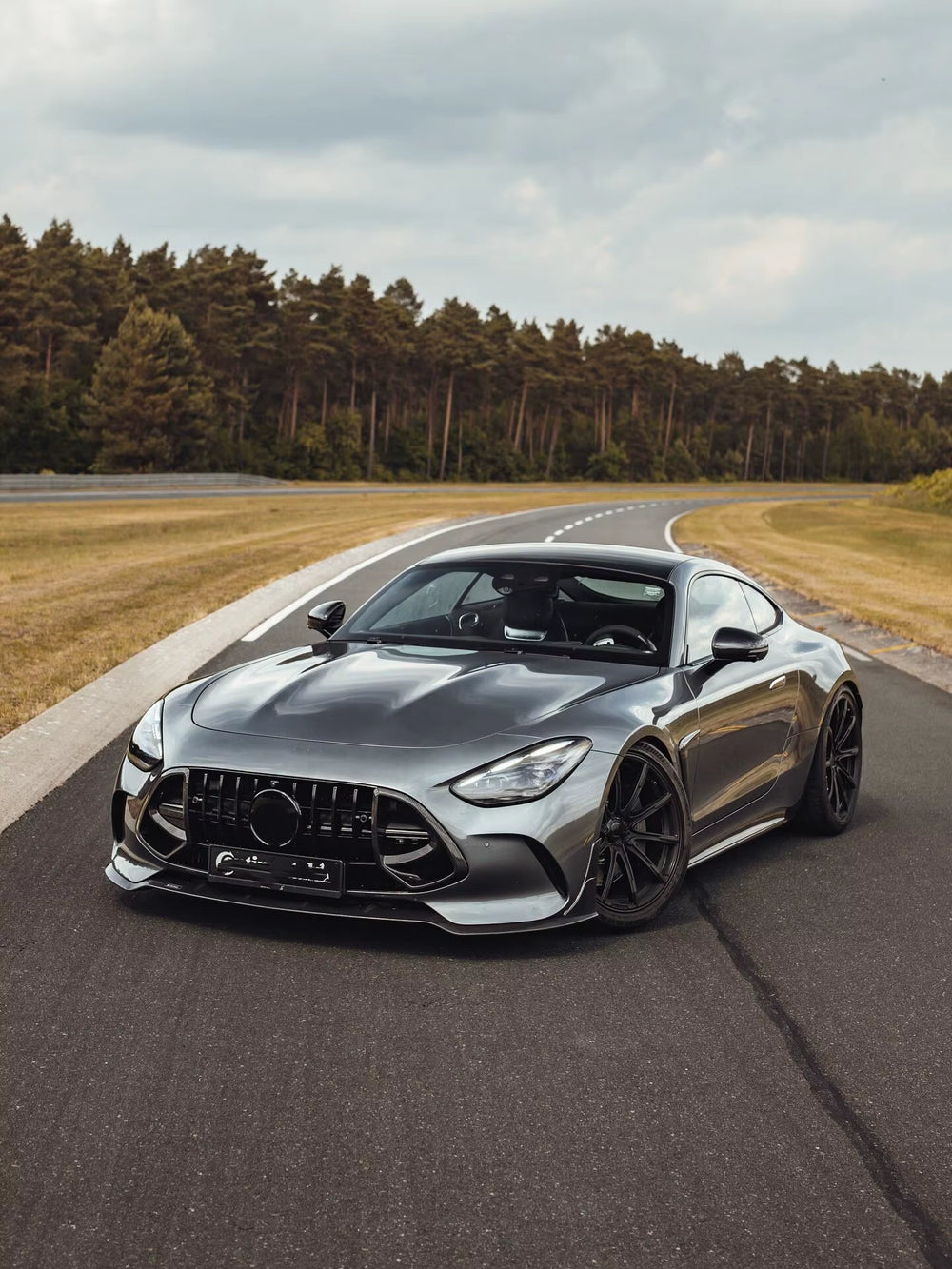 Car Parts for Mercedes Benz AMG GT C192 Dry Carbon Fiber Front Lip Rear Diffuser Spoiler Fenders for Mercedes GT63S Body Kit