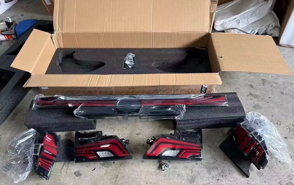 Car Taillights Are Suitable for Toyota VELLFIRE for Modified Taillights