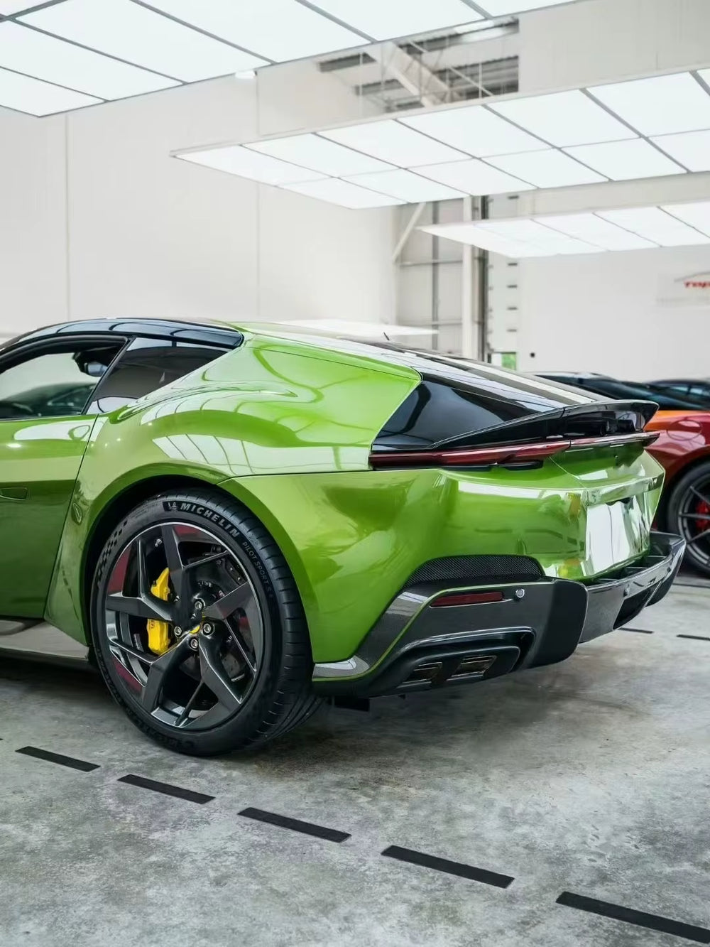 For Ferrari 12 Cilindri Upgrade OEM Style Dry Carbon Fiber Front Lip Skirt Rear Diffuser Spoiler Body Kit
