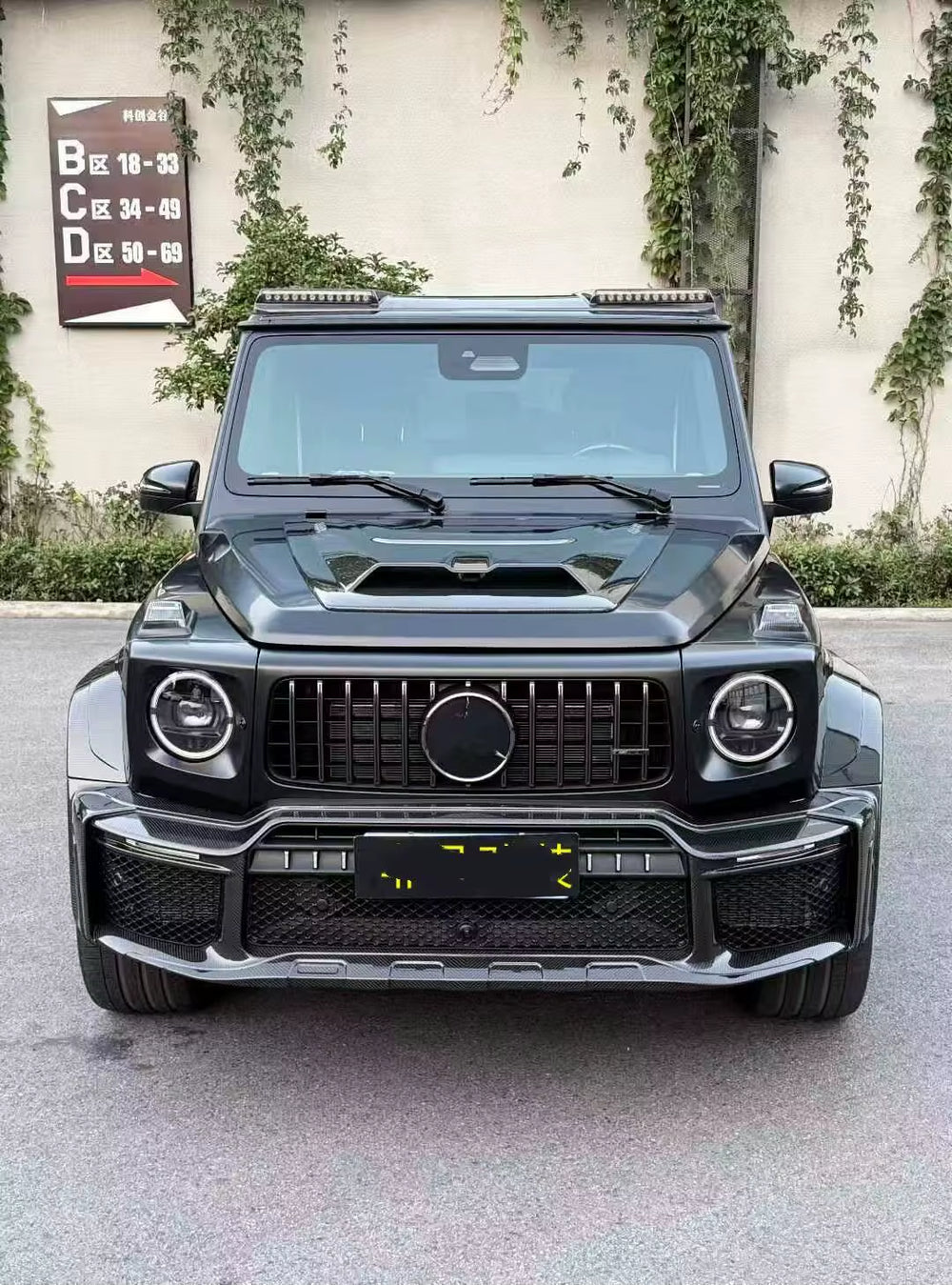 For Mercedes-Benz W465 G63 W465G500G450D Upgrade Dry Carbon Fiber Ceiling Light Tail Wing Hood
