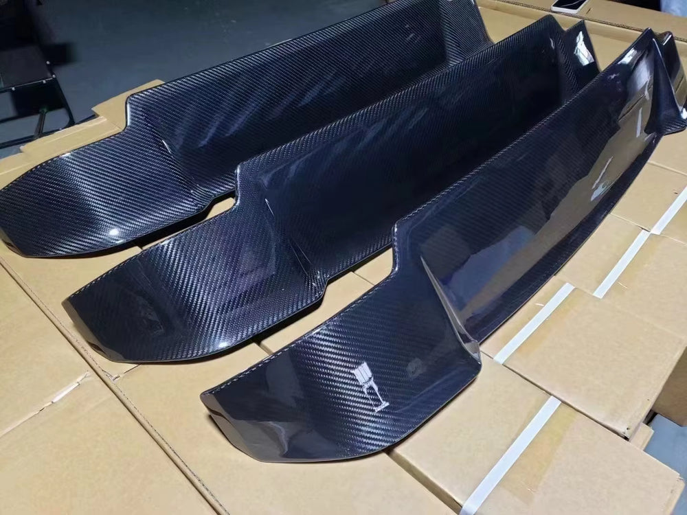 Carbon Fiber Body Kit Car Part for Range Rover Defender Carbon Fiber Rear Wing